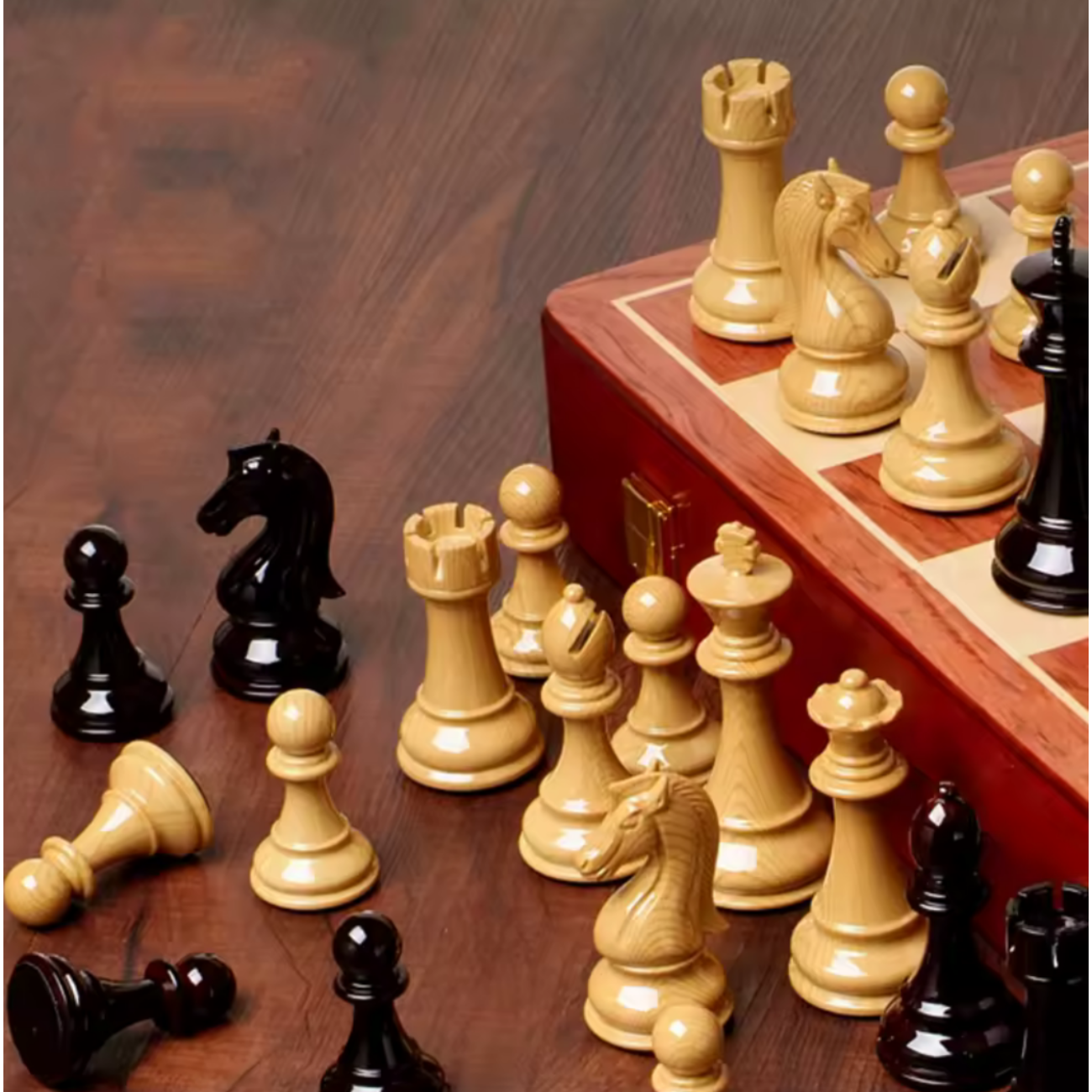 Tablero Juego de ajedrez Clásico  de 24x24 cm premium